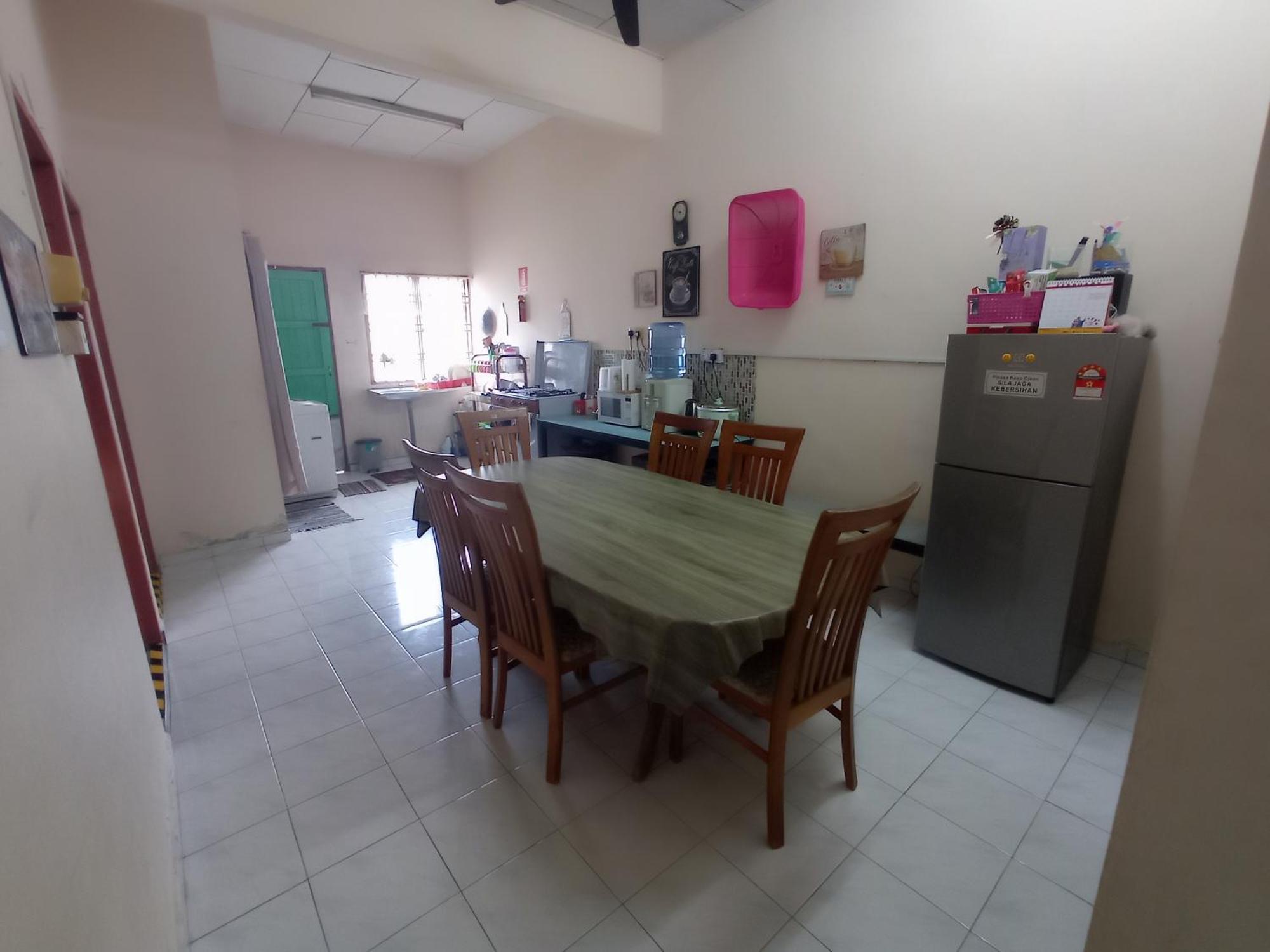 Homestay Melewar Parit Raja Kültér fotó